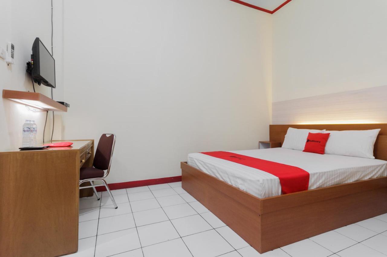 Koolkost Syariah Near Ayani Mega Mall Pontianak Buitenkant foto