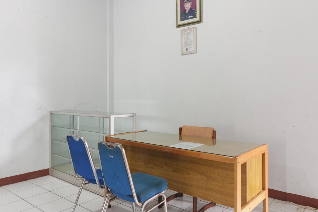Koolkost Syariah Near Ayani Mega Mall Pontianak Buitenkant foto
